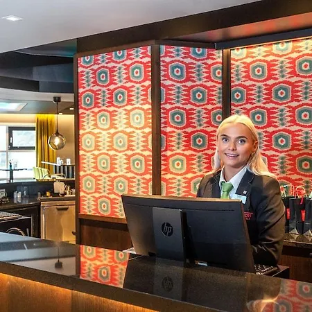 Готель Thon Airport 4*