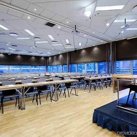 Готель Thon Airport