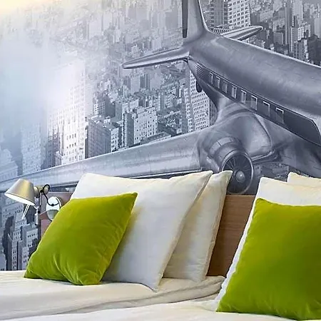Hotel Thon Airport 4*