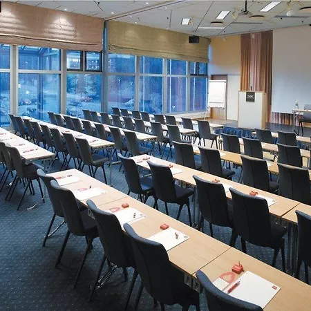 Готель Thon Airport Берген