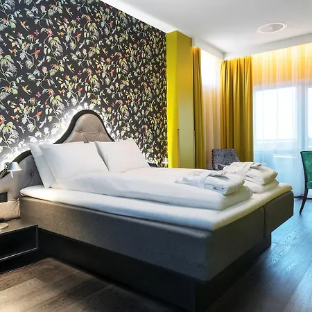 Hotel Thon Airport 4*