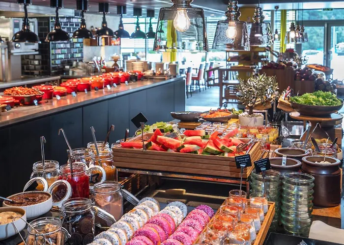 Otel Thon Airport 4*