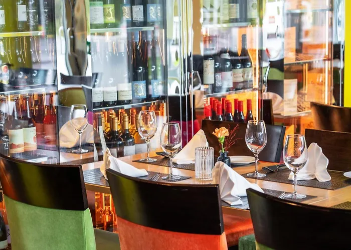 Thon Airport فندق 4*